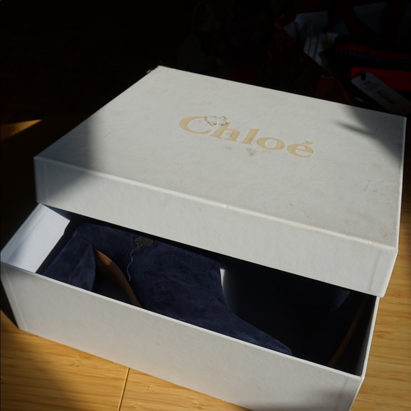 Chloe Lauren Scalloped Suede Ankle Boot NWT 40.5 - Picture 5 of 6